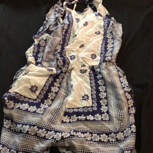 Romper - Picture 1 of 3